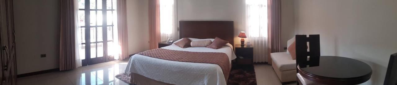 Hotel Boutique Casamagna Cochabamba Bagian luar foto