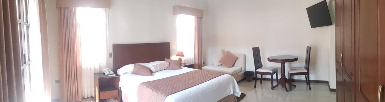 Hotel Boutique Casamagna Cochabamba Bagian luar foto